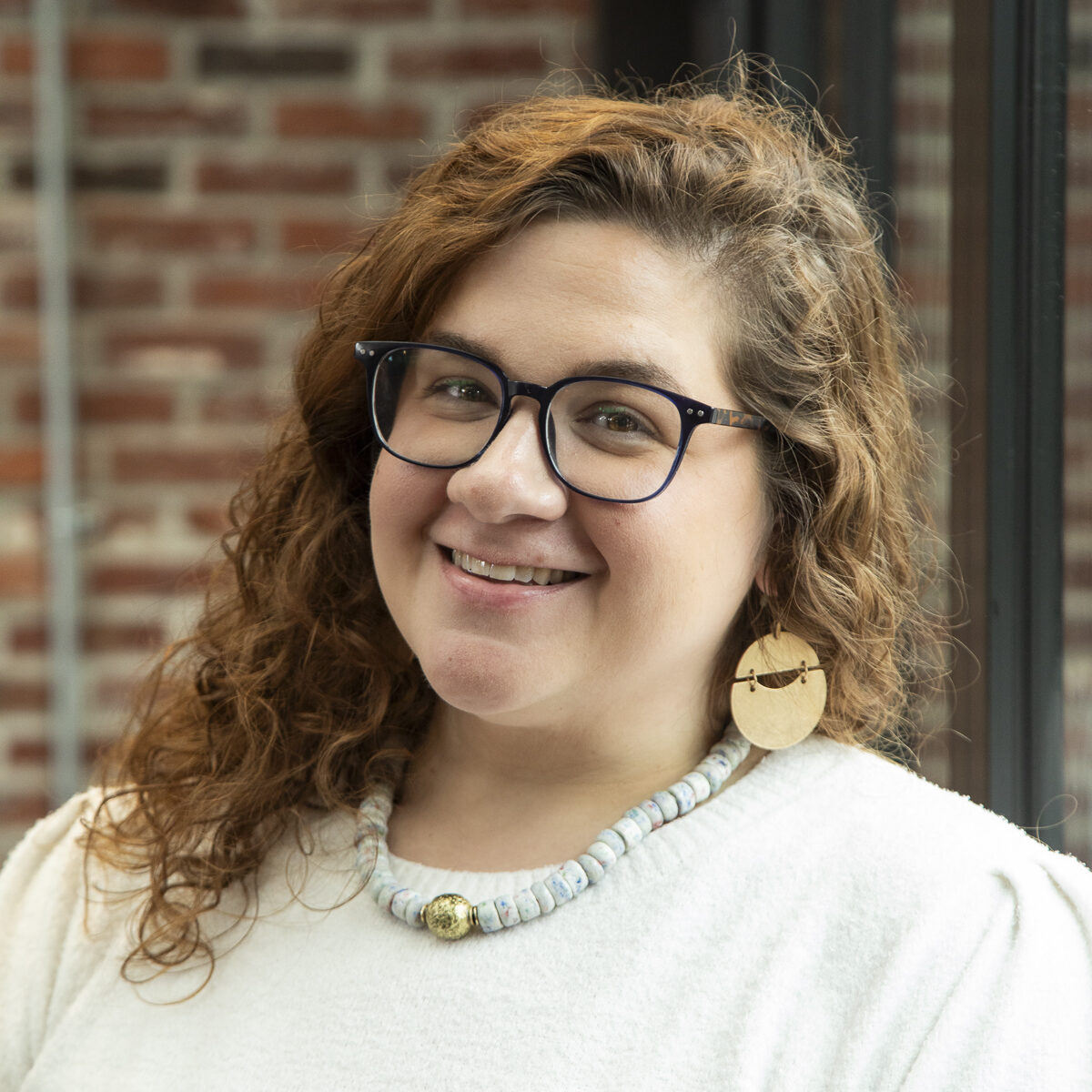 Roscher Angela Headshot (1) (1)